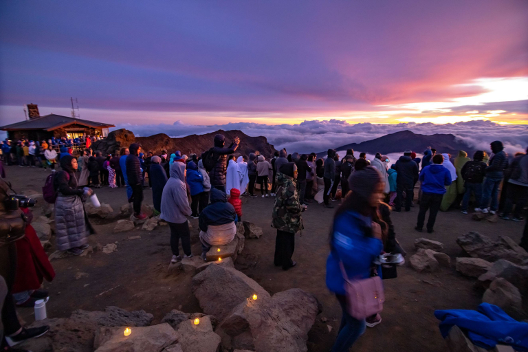 Haleakala Sunrise Crowd and Visitor Center Maui feature