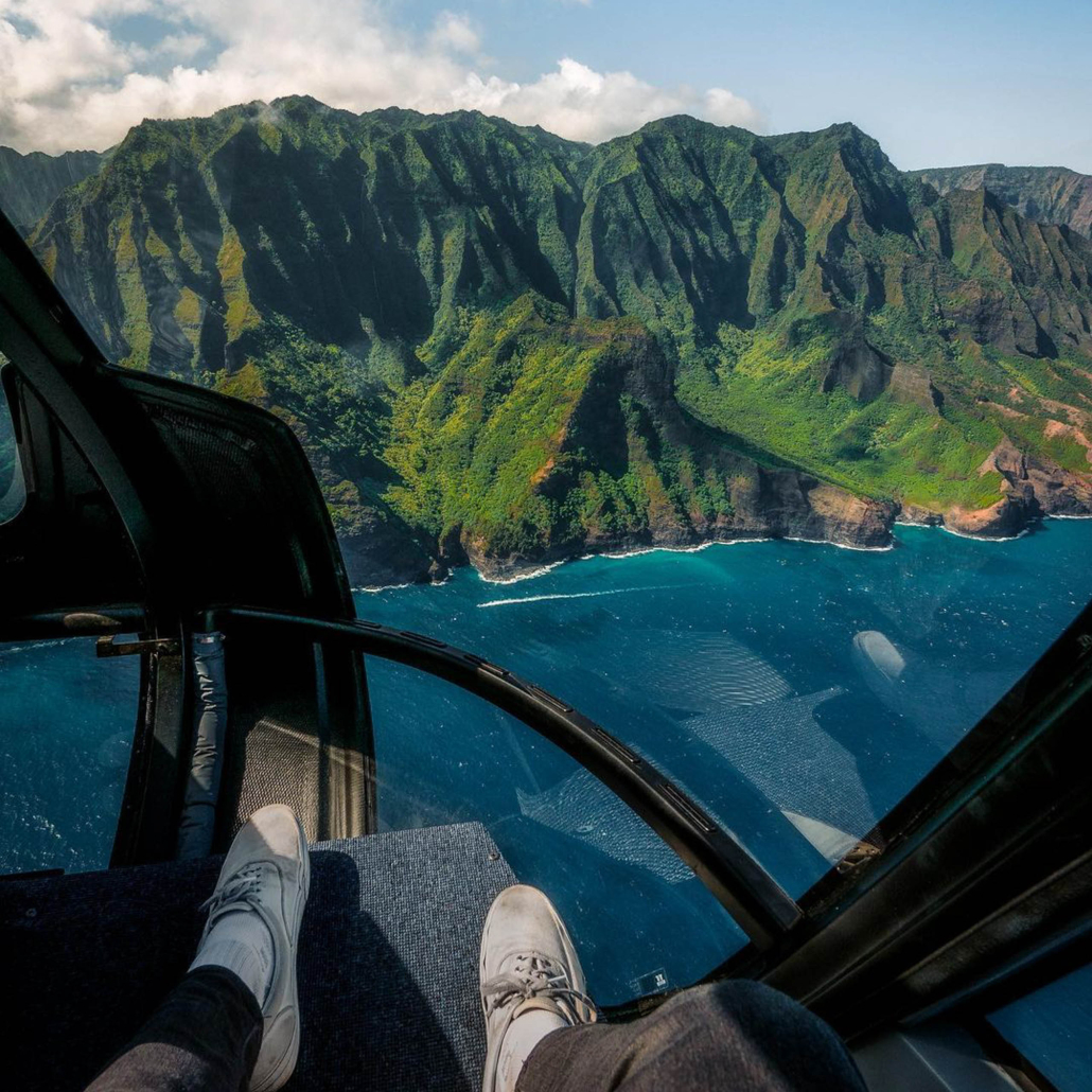 bluehawaiian helicopter around the volcanoes