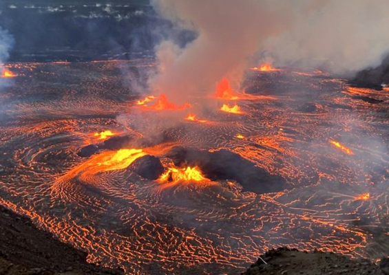bluehawaiian helicopter around the volcanoes active slider