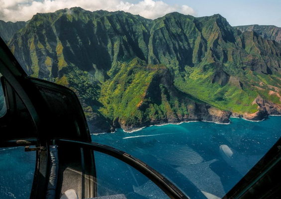 bluehawaiian helicopter around the volcanoes slider