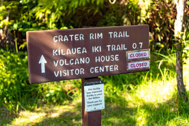 crater rim trail sign feature