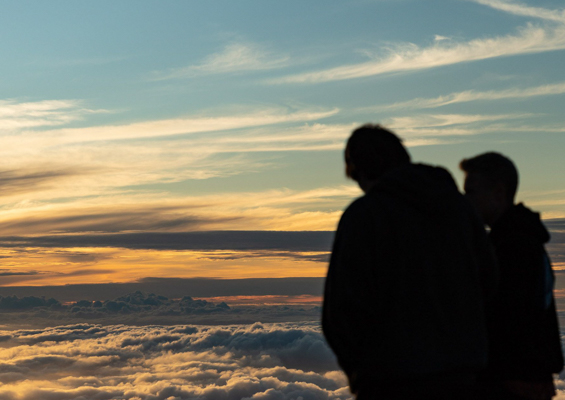 haleakala sunset couple maui slider