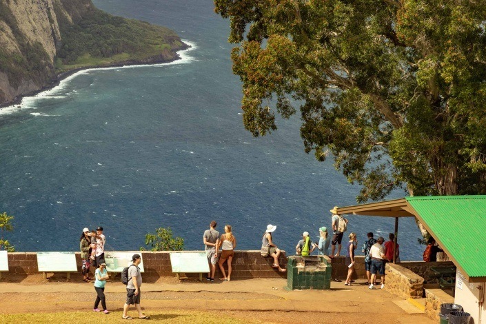 Waipio Valley Overlook Guests