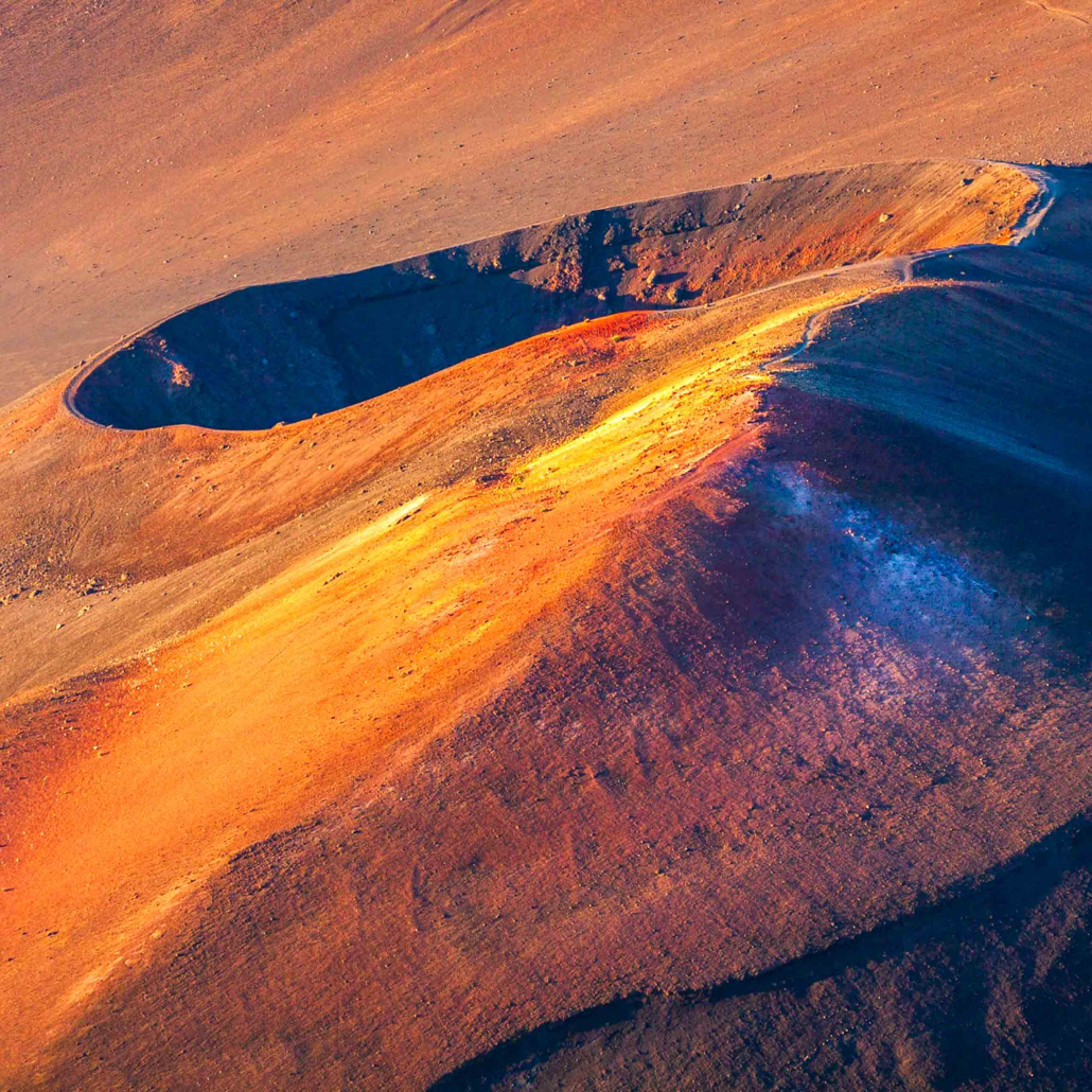 holoholomauitours private maui volcano quest mouth of volcano