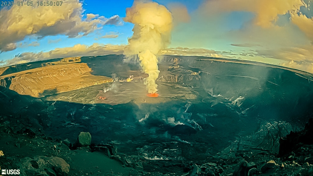 usgs webcam eruption start