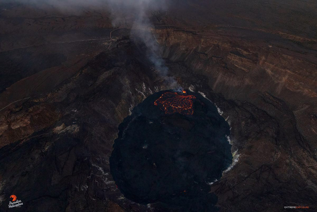 latest kilauea overflight showing the continued activity within halemaumau crater big island paradise helicopters