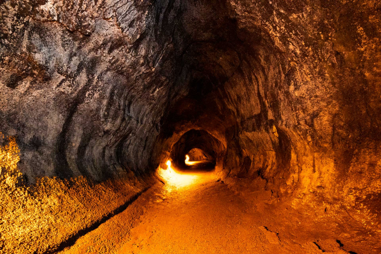 nahuku thurston lava tube hawaii volcanoes national park big island