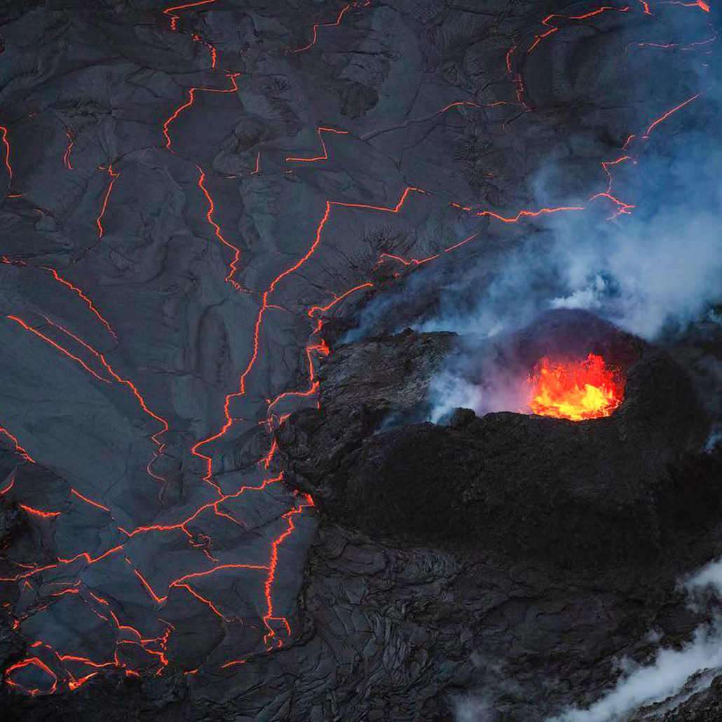 pond of lava within its cone latest kilauea overflight big isalnd paradise helicopters 