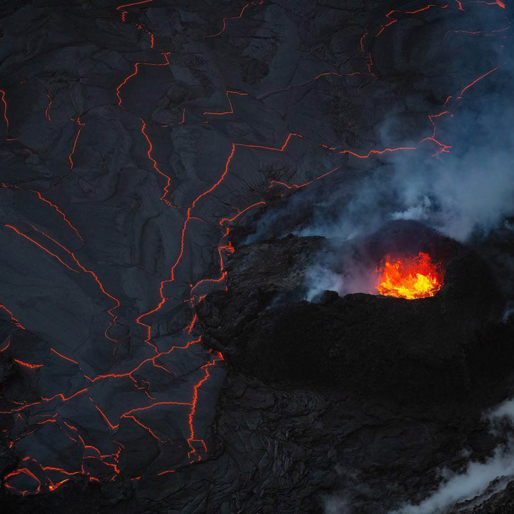 pond of lava within its cone latest kilauea overflight big isalnd paradise helicopters 