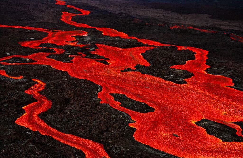 beautiful pic of lava the  mauna loa eruption big island hawaii