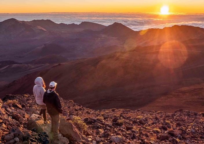 exclusive private maui tour couple at sunset haleakala maui