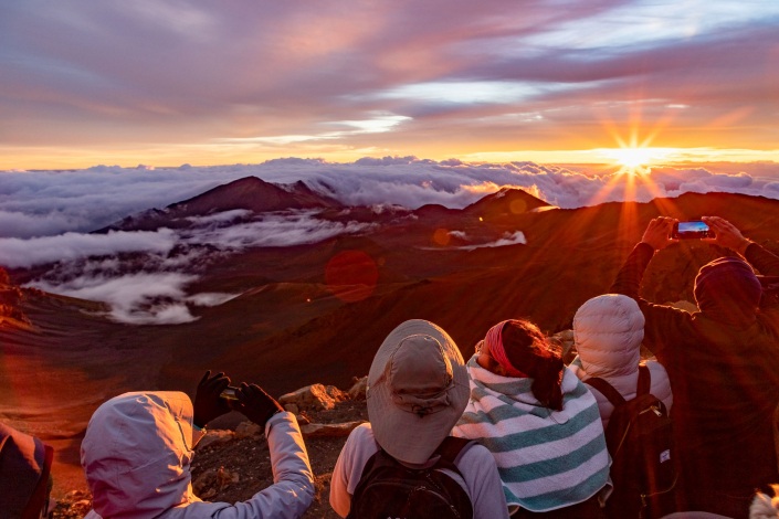 haleakala sunrise visitors maui